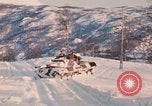 Standbild die NATO-Truppen in Betrieb "Arctic Express" Norwegen, 1970, aus Sekunde 46 historischem Filmmaterial Videoclip 65675043183