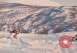 Standbild die NATO-Truppen in Betrieb "Arctic Express" Norwegen, 1970, aus Sekunde 54 historischem Filmmaterial Videoclip 65675043183