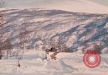 Standbild die NATO-Truppen in Betrieb "Arctic Express" Norwegen, 1970, aus Sekunde 56 historischem Filmmaterial Videoclip 65675043183