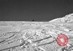 Standbild Ski patrol Personal Garmisch-Partenkirchen Deutschland, 1965, aus Sekunde 1 historischem Filmmaterial Videoclip 65675043206