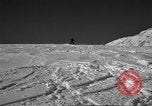 Standbild Ski patrol Personal Garmisch-Partenkirchen Deutschland, 1965, aus Sekunde 8 historischem Filmmaterial Videoclip 65675043206