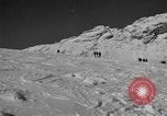 Standbild Ski patrol Personal Garmisch-Partenkirchen Deutschland, 1965, aus Sekunde 19 historischem Filmmaterial Videoclip 65675043206