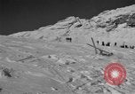 Standbild Ski patrol Personal Garmisch-Partenkirchen Deutschland, 1965, aus Sekunde 34 historischem Filmmaterial Videoclip 65675043206