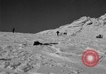 Standbild Ski patrol Personal Garmisch-Partenkirchen Deutschland, 1965, aus Sekunde 47 historischem Filmmaterial Videoclip 65675043206
