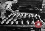 Image Bakery Berlin Allemagne, 1948, de la seconde 15 séquences d'archives historiques vidéo 65675043213