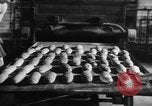 Image Bakery Berlin Allemagne, 1948, de la seconde 22 séquences d'archives historiques vidéo 65675043213