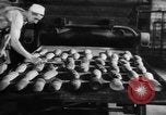 Image Bakery Berlin Allemagne, 1948, de la seconde 23 séquences d'archives historiques vidéo 65675043213