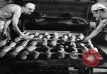 Image Bakery Berlin Allemagne, 1948, de la seconde 25 séquences d'archives historiques vidéo 65675043213