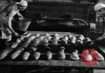 Image Bakery Berlin Allemagne, 1948, de la seconde 28 séquences d'archives historiques vidéo 65675043213