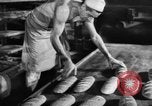 Image Bakery Berlin Allemagne, 1948, de la seconde 39 séquences d'archives historiques vidéo 65675043213