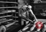 Image Bakery Berlin Allemagne, 1948, de la seconde 42 séquences d'archives historiques vidéo 65675043213