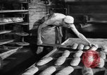 Image Bakery Berlin Allemagne, 1948, de la seconde 43 séquences d'archives historiques vidéo 65675043213