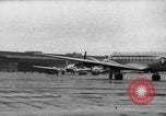Standbild C-54 Skymaster Berlin Deutschland, 1948, aus Sekunde 6 historischem Filmmaterial Videoclip 65675043214