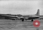 Standbild C-54 Skymaster Berlin Deutschland, 1948, aus Sekunde 8 historischem Filmmaterial Videoclip 65675043214