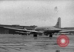 Standbild C-54 Skymaster Berlin Deutschland, 1948, aus Sekunde 9 historischem Filmmaterial Videoclip 65675043214