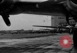 Standbild C-54 Skymaster Berlin Deutschland, 1948, aus Sekunde 12 historischem Filmmaterial Videoclip 65675043214