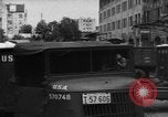 Standbild Mitarbeiter entladen waren Berlin Deutschland, 1948, aus Sekunde 11 historischem Filmmaterial Videoclip 65675043215