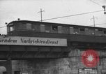 Standbild Mitarbeiter entladen waren Berlin Deutschland, 1948, aus Sekunde 55 historischem Filmmaterial Videoclip 65675043215