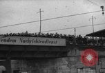 Standbild Mitarbeiter entladen waren Berlin Deutschland, 1948, aus Sekunde 61 historischem Filmmaterial Videoclip 65675043215