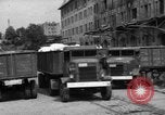 Standbild Mitarbeiter entladen waren Berlin Deutschland, 1948, aus Sekunde 7 historischem Filmmaterial Videoclip 65675043217