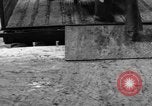 Standbild Mitarbeiter entladen waren Berlin Deutschland, 1948, aus Sekunde 35 historischem Filmmaterial Videoclip 65675043217
