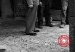 Standbild Mitarbeiter entladen waren Berlin Deutschland, 1948, aus Sekunde 57 historischem Filmmaterial Videoclip 65675043217