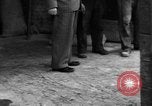 Standbild Mitarbeiter entladen waren Berlin Deutschland, 1948, aus Sekunde 58 historischem Filmmaterial Videoclip 65675043217