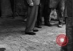 Standbild Mitarbeiter entladen waren Berlin Deutschland, 1948, aus Sekunde 59 historischem Filmmaterial Videoclip 65675043217