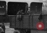Immagine di C-54 Skymaster Berlino Germania, 1948, secondo 25 filmato di repertorio 65675043221