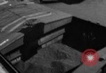 Immagine di C-54 Skymaster Berlino Germania, 1948, secondo 43 filmato di repertorio 65675043221