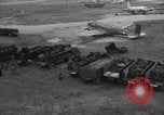 Immagine di C-54 Skymaster Berlino Germania, 1948, secondo 51 filmato di repertorio 65675043221