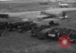 Immagine di C-54 Skymaster Berlino Germania, 1948, secondo 54 filmato di repertorio 65675043221