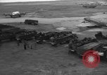 Immagine di C-54 Skymaster Berlino Germania, 1948, secondo 57 filmato di repertorio 65675043221