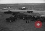 Immagine di C-54 Skymaster Berlino Germania, 1948, secondo 61 filmato di repertorio 65675043221