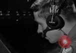 Immagine di Stati Uniti aviatori Francoforte GERMANIA, 1948, secondo 35 filmato di repertorio 65675043223