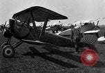 Standbild Nieuport Kampfflugzeuge Frankreich, 1918, aus Sekunde 58 historischem Filmmaterial Videoclip 65675043233
