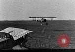 Standbild Nieuport Kampfflugzeuge Frankreich, 1918, aus Sekunde 3 historischem Filmmaterial Videoclip 65675043235