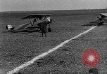 Standbild Nieuport Kampfflugzeuge Frankreich, 1918, aus Sekunde 13 historischem Filmmaterial Videoclip 65675043235