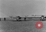 Standbild Nieuport Kampfflugzeuge Frankreich, 1918, aus Sekunde 25 historischem Filmmaterial Videoclip 65675043235