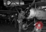 Standbild Aircraft Assembly Factory Frankreich, 1918, aus Sekunde 16 historischem Filmmaterial Videoclip 65675043237