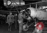 Standbild Aircraft Assembly Factory Frankreich, 1918, aus Sekunde 20 historischem Filmmaterial Videoclip 65675043237