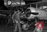 Standbild Aircraft Assembly Factory Frankreich, 1918, aus Sekunde 21 historischem Filmmaterial Videoclip 65675043237