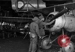 Standbild Aircraft Assembly Factory Frankreich, 1918, aus Sekunde 23 historischem Filmmaterial Videoclip 65675043237