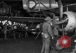 Standbild Aircraft Assembly Factory Frankreich, 1918, aus Sekunde 28 historischem Filmmaterial Videoclip 65675043237