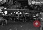 Standbild Aircraft Assembly Factory Frankreich, 1918, aus Sekunde 41 historischem Filmmaterial Videoclip 65675043237