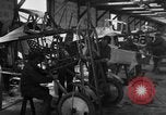 Standbild Aircraft Assembly Factory Frankreich, 1918, aus Sekunde 54 historischem Filmmaterial Videoclip 65675043237