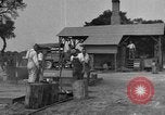 Standbild Aircraft Assembly Factory Frankreich, 1918, aus Sekunde 28 historischem Filmmaterial Videoclip 65675043239