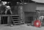 Standbild Aircraft Assembly Factory Frankreich, 1918, aus Sekunde 39 historischem Filmmaterial Videoclip 65675043239