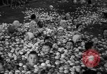Standbild Apple bobbing Seattle Washington USA, 1938, aus Sekunde 22 historischem Filmmaterial Videoclip 65675043245