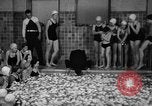 Standbild Apple bobbing Seattle Washington USA, 1938, aus Sekunde 35 historischem Filmmaterial Videoclip 65675043245